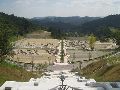 宝塚すみれ墓苑